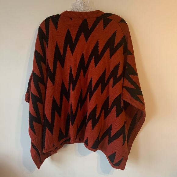 Hopi Wen Saks Zig Zag Stripes Red And Black Knit Shawl Size Medium Women’s - Picture 3 of 5
